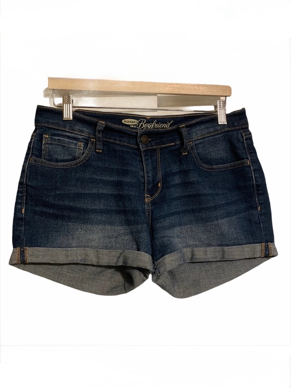 Old Navy boyfriend 6 rolled cuff denim shorts med
